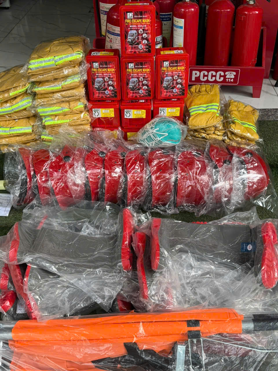 Các Loại Mặt Nạ Phòng Khí Độc & Quần Áo Bảo Hộ Lao Động Chuẩn Thông Tư 150 